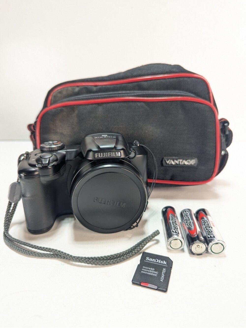 Fujifilm FinePix S Series S8630 16.0MP Digital Camera Black 36x Zoom f=4.5-162